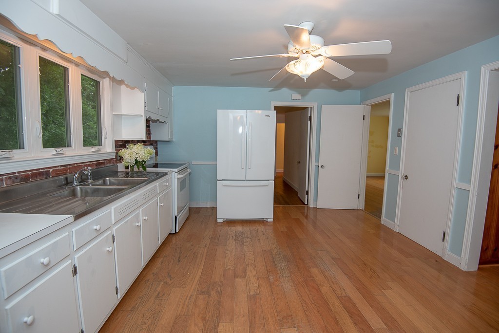 7 Bergstrom Road Worcester, MA 01606 - Photo 3 of 17 Gallery Image 3