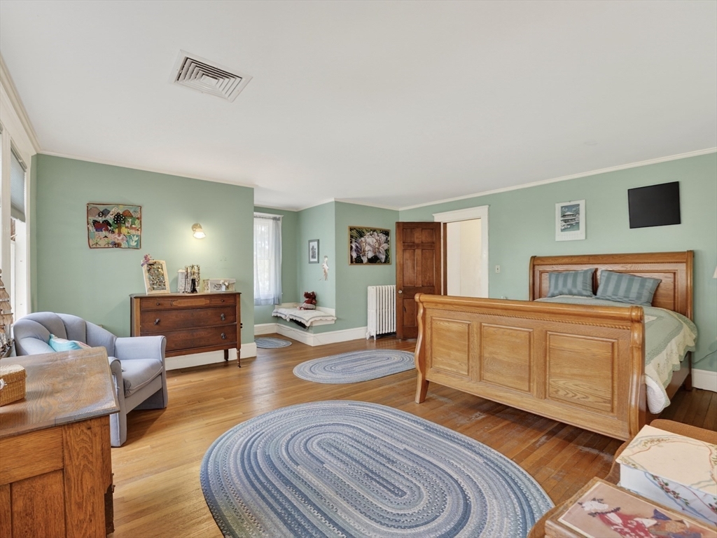 44 Hemlock Street Needham, MA 02492 - Photo 21 of 31