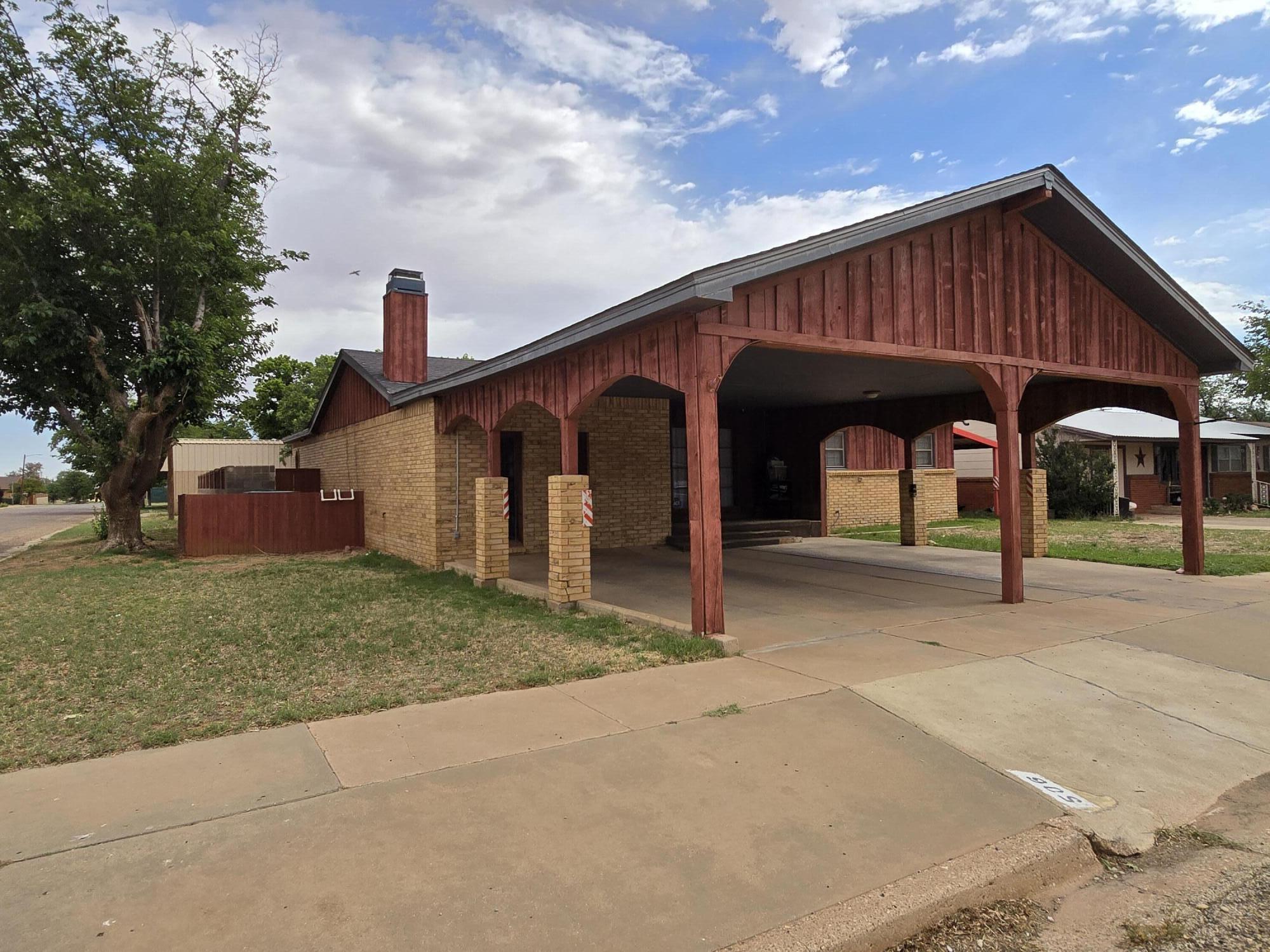 506 North 19th Street Lamesa, TX 79331 - Photo 28 of 29 a view of front of a house with a patio