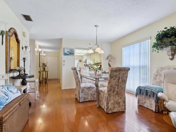$3,400 | 4415 Longmeadow, Unit 44, Sarasota, FL 34235