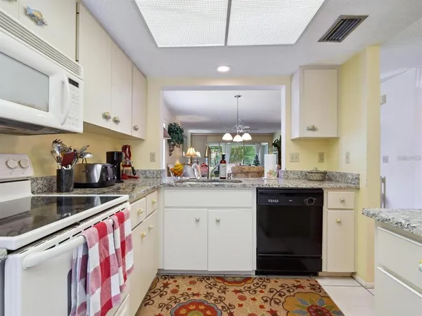 $3,400 | 4415 Longmeadow, Unit 44, Sarasota, FL 34235