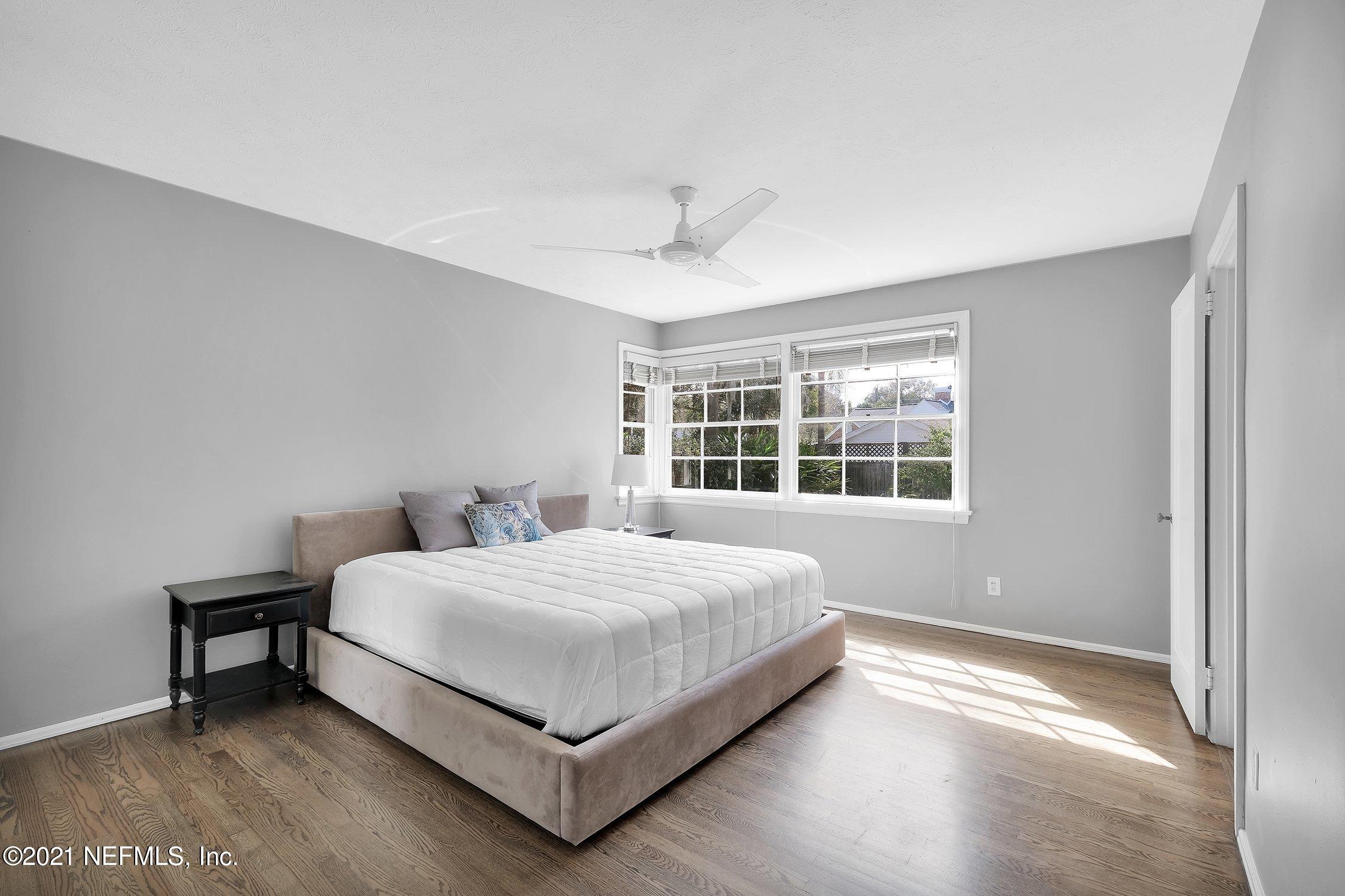 1614 Dunsford Road Jacksonville, FL 32207 - Photo 11 of 24 a bedroom with a bed and a window