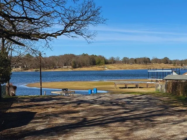 a view of an ocean and a mountain view