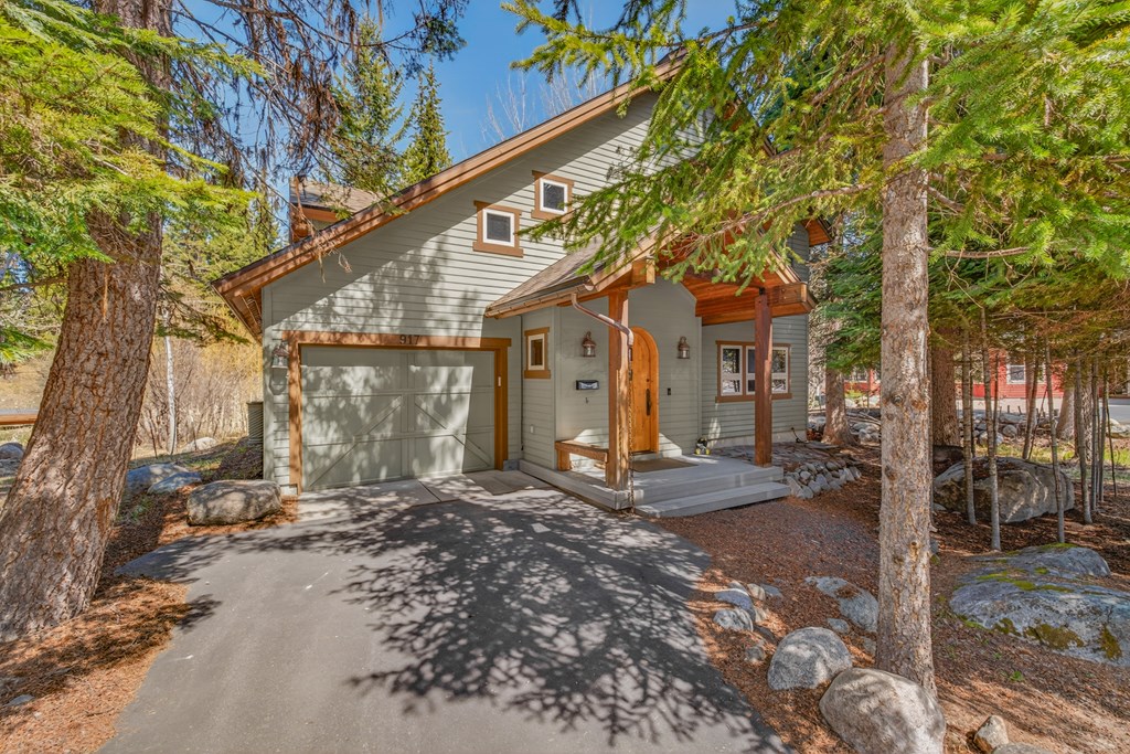 917 Camas Place McCall, ID 83638 - Photo 2 of 50