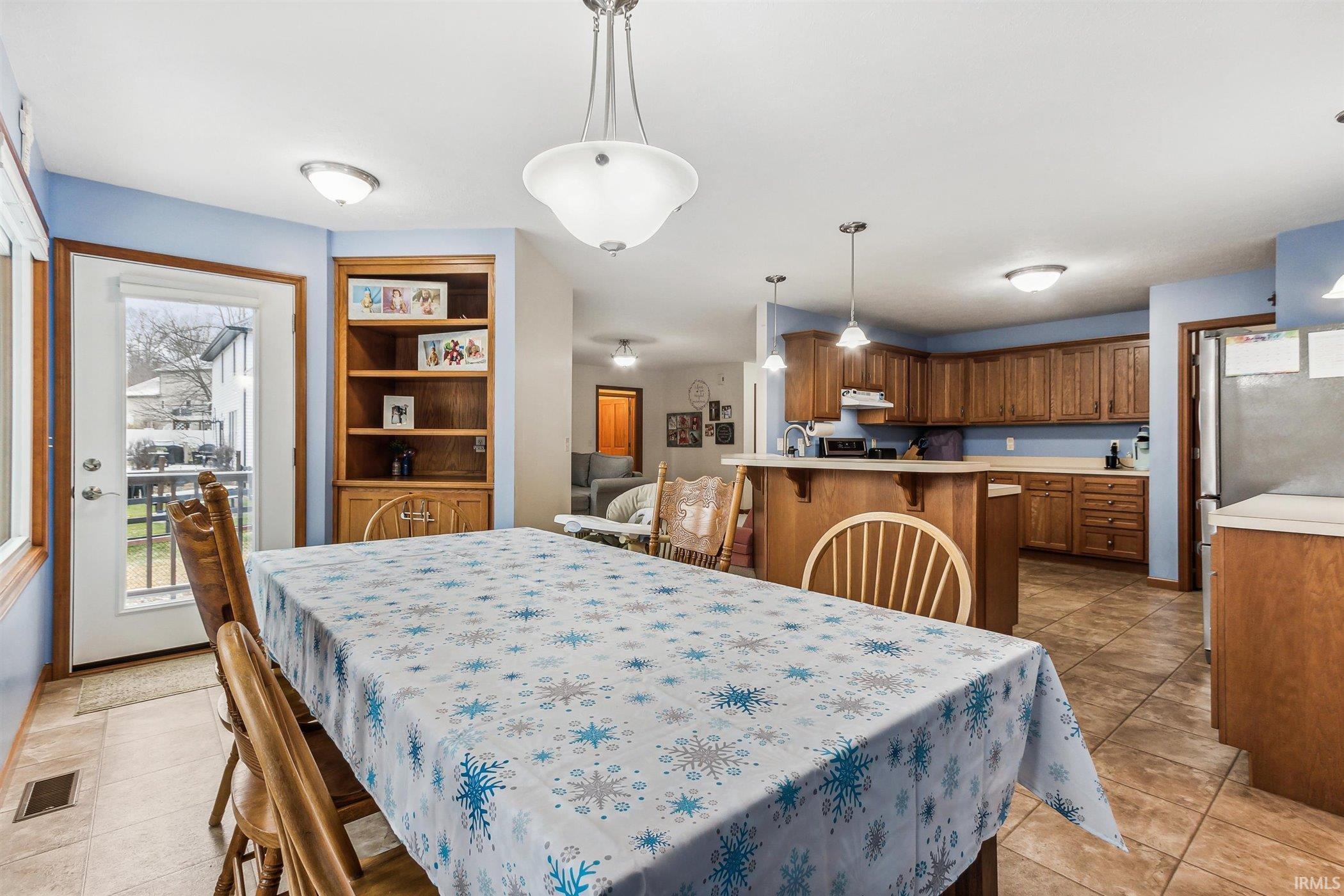 300 Rigg Street New Carlisle, IN 46552 - Photo 4 of 36 Gallery Image 4