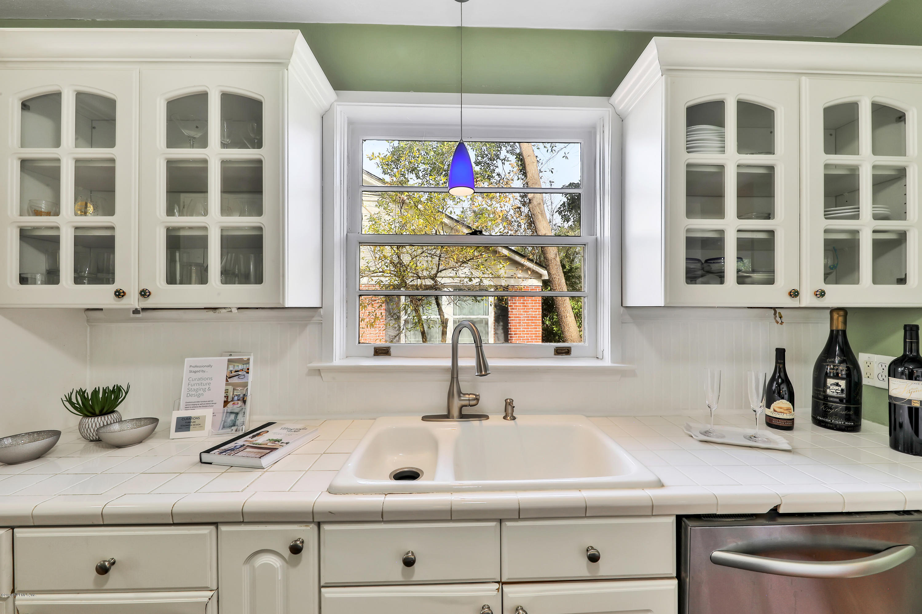 3895 Gadsden Road Jacksonville, FL 32207 - Photo 11 of 41 Kitchen