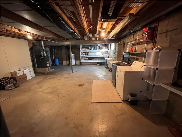 $1,800 | 3052 Jefferson Avenue, Washington, PA 15301