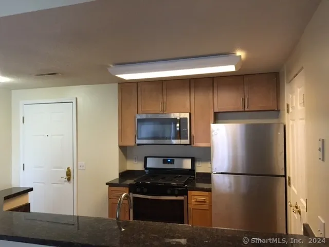 $2,757 | 499 Bedford Street, Unit 308, Stamford, CT 06901