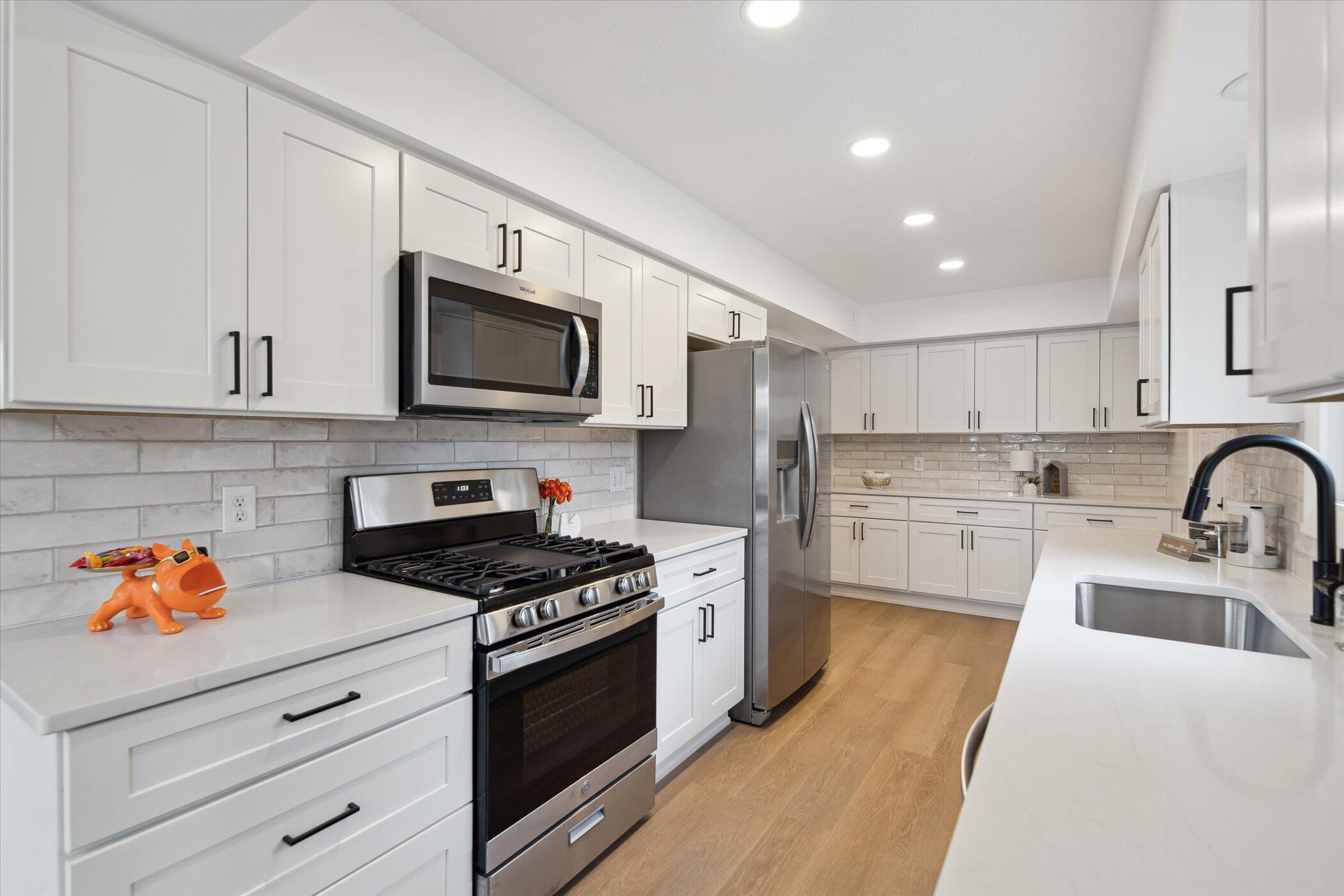 323 13th Street Plainwell, MI 49080 - Photo 15 of 47 LARGE Galley Kitchen