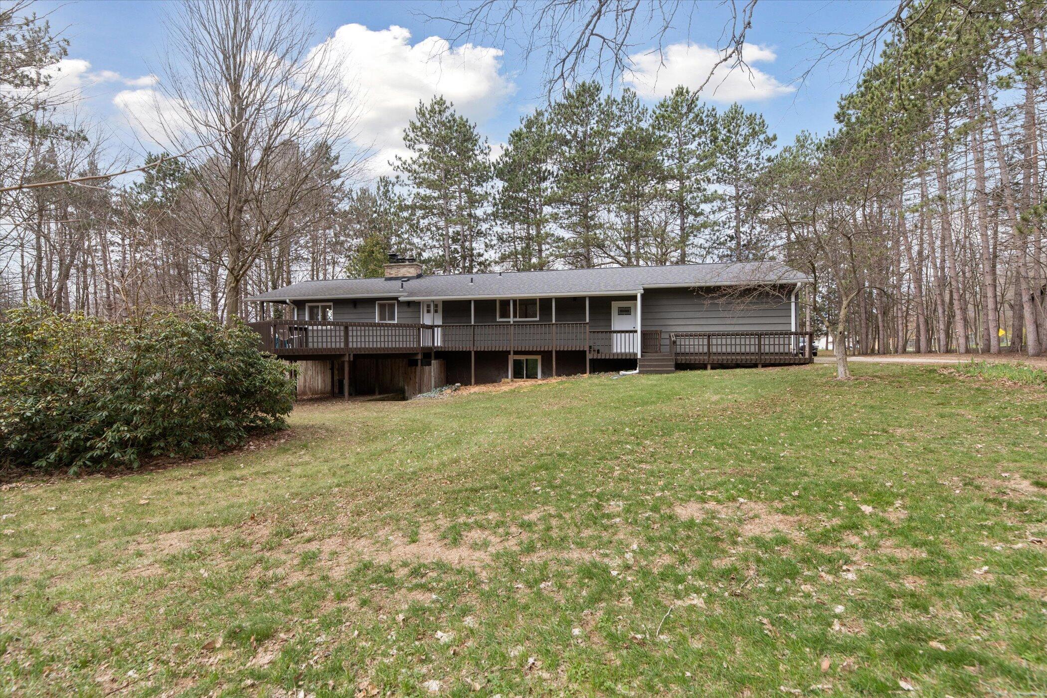 323 13th Street Plainwell, MI 49080 - Photo 46 of 47 Back of Home