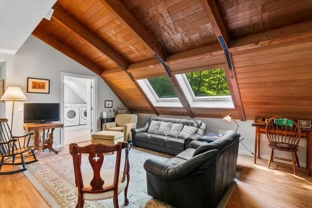 $349,000 | 509 Thompson Pond Road, Pownal, VT 05261