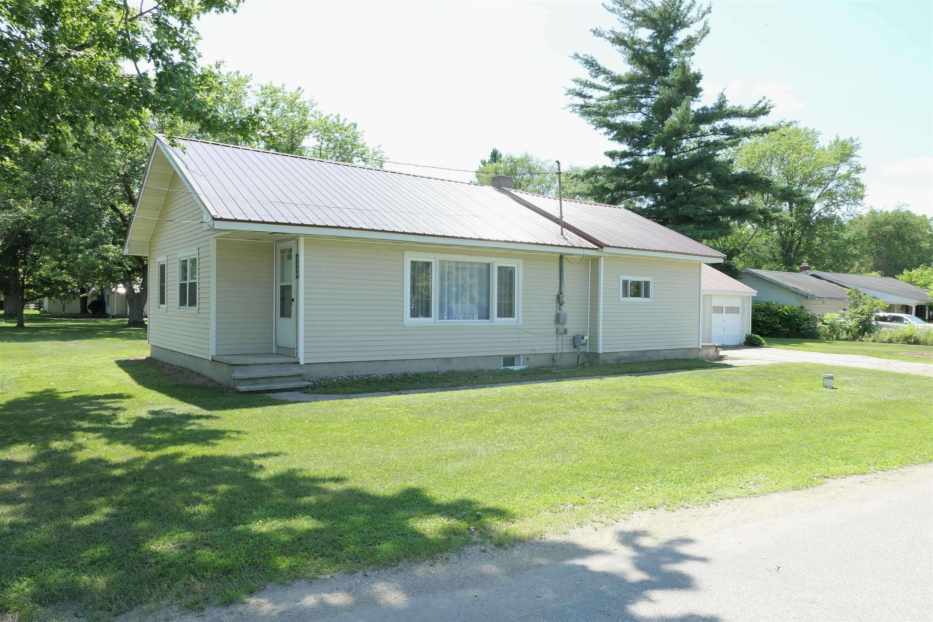 8499 North Wheeler Road Wheeler, MI 48662 - Photo 3 of 20