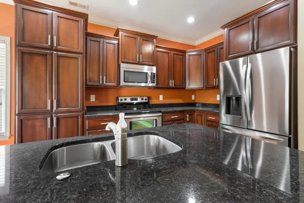 $599,900 | 2711 Waterhaven Drive, Unit 21, Chattanooga, TN 37406