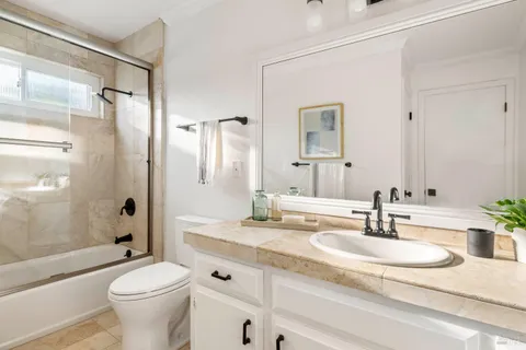 $2,600,000 | 182 Riviera Circle, Larkspur, CA 94939
