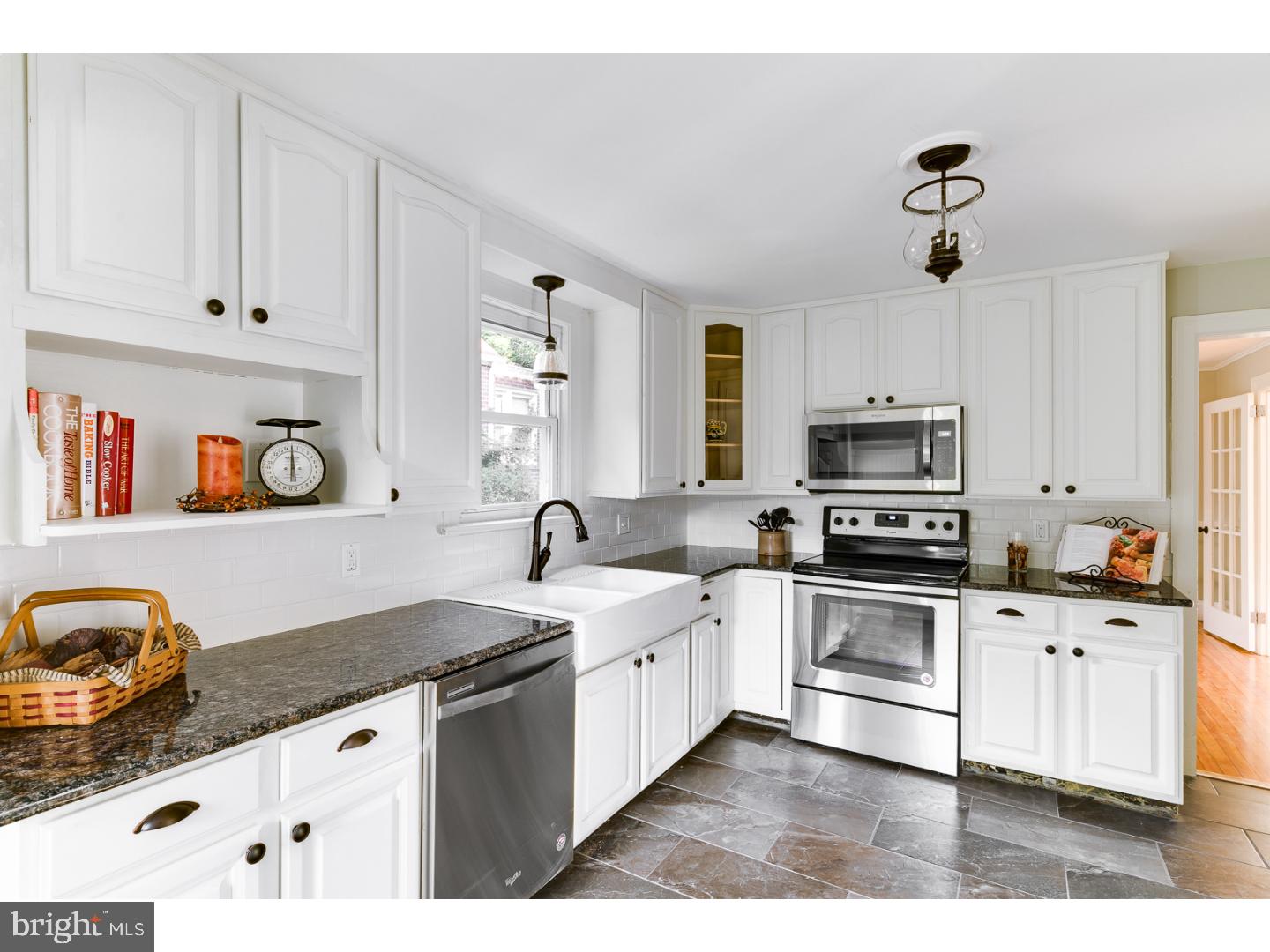 662 Edinburg Road Hamilton, NJ 08619 - Photo 4 of 24