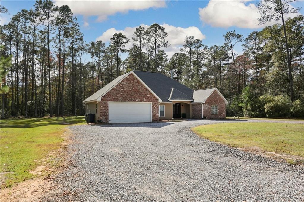 22110 Nolan Road Covington, LA 70435 - Photo 3 of 34