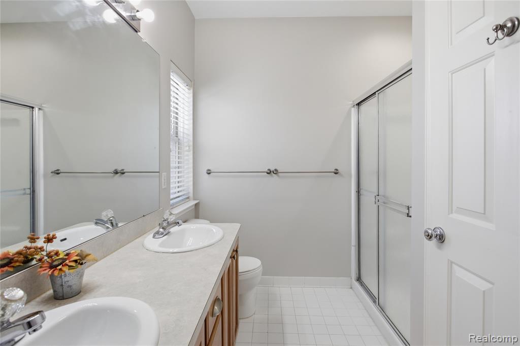 1468 Devon Lane Troy, MI 48084 - Photo 16 of 29