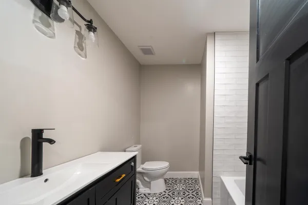 $475,000 | 50 C Linden Street, Exeter, NH 03833
