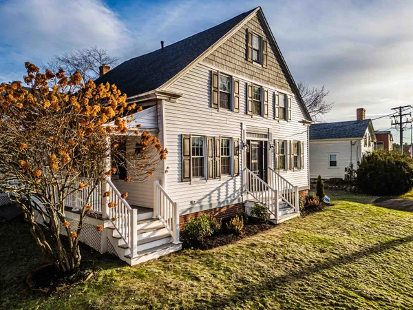 $475,000 | 50 C Linden Street, Exeter, NH 03833