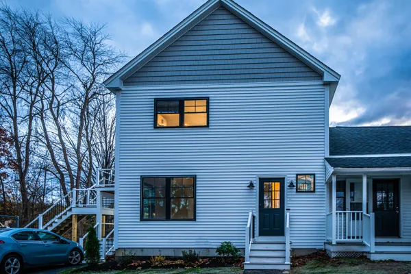 $475,000 | 50 C Linden Street, Exeter, NH 03833