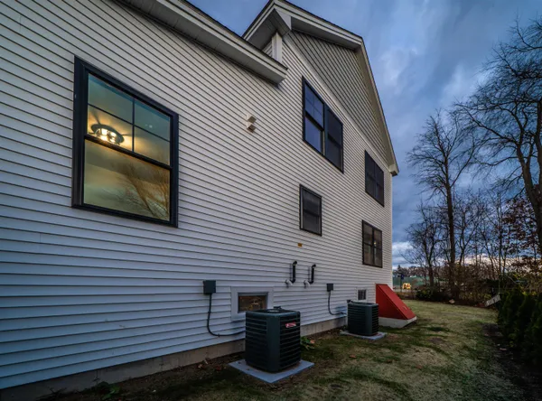 $475,000 | 50 C Linden Street, Exeter, NH 03833