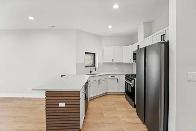 $489,900 | 818 South Karlov Avenue, Chicago, IL 60624