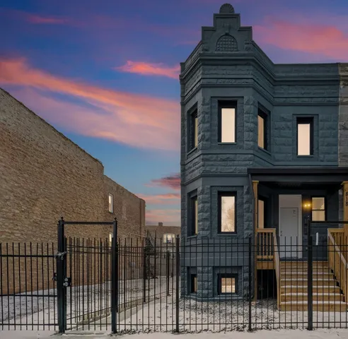 $489,900 | 818 South Karlov Avenue, Chicago, IL 60624