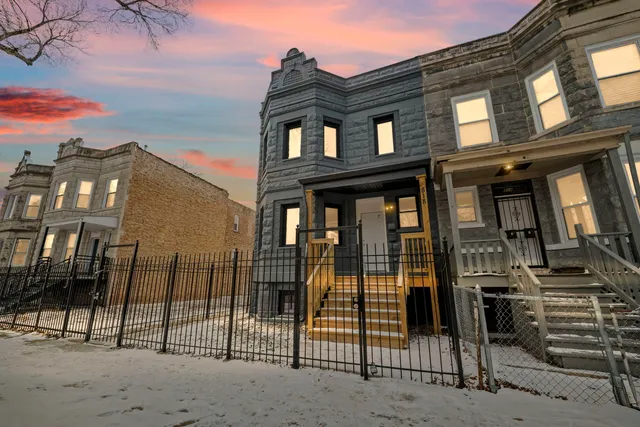 $489,900 | 818 South Karlov Avenue, Chicago, IL 60624