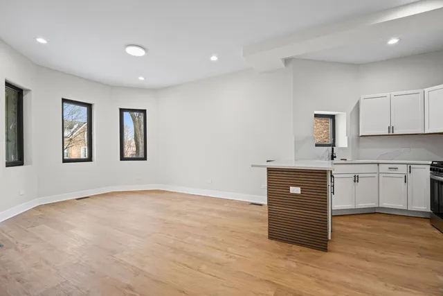 $489,900 | 818 South Karlov Avenue, Chicago, IL 60624