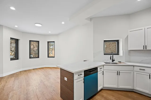 $489,900 | 818 South Karlov Avenue, Chicago, IL 60624