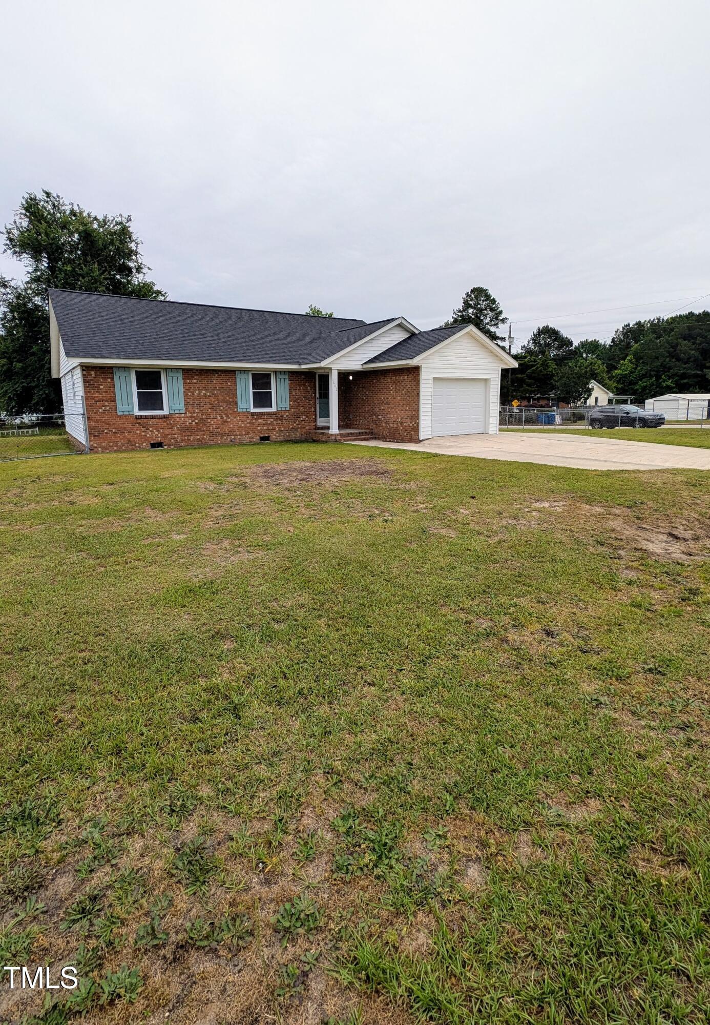 1602 Fairground Road Dunn, NC 28334 - Photo 23 of 23 front yard