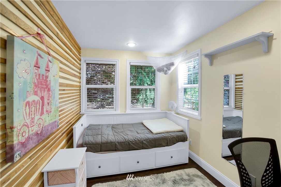 11655 160th Avenue Southeast Renton, WA 98059 - Photo 15 of 29 Gallery Image 15