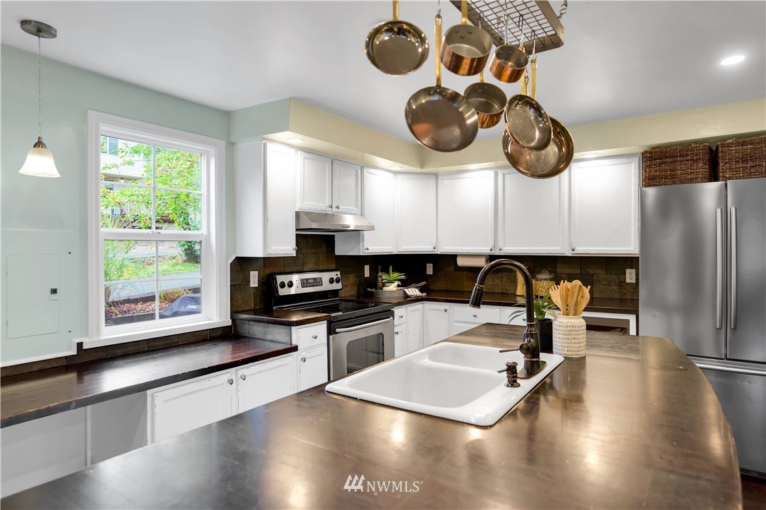 11655 160th Avenue Southeast Renton, WA 98059 - Photo 10 of 29 Gallery Image 10