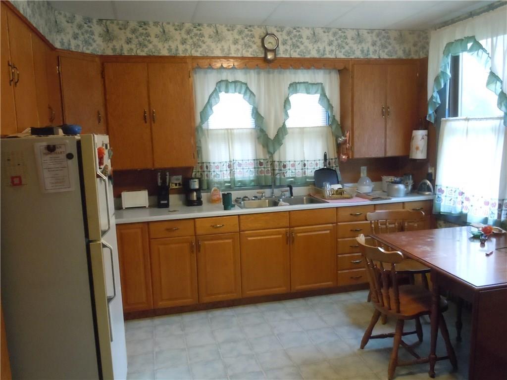 112 Dittmer Road Butler, PA 16002 - Photo 7 of 19 KITCHEN