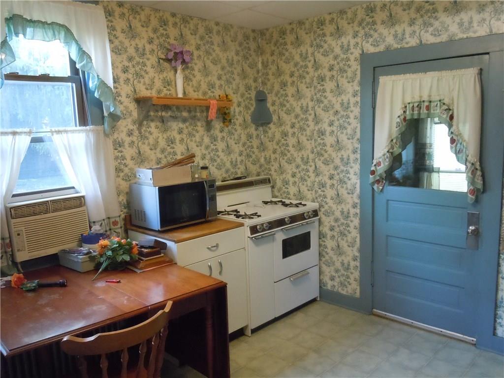 112 Dittmer Road Butler, PA 16002 - Photo 8 of 19 KITCHEN