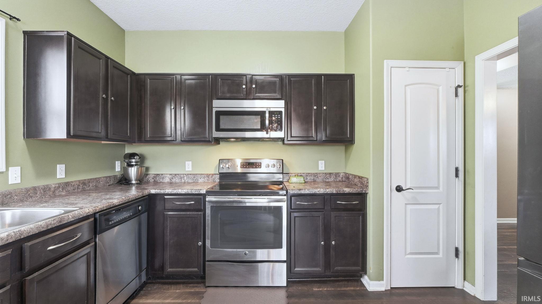 5932 Hemingway Run Fort Wayne, IN 46814 - Photo 9 of 36