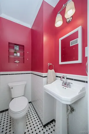 $595,000 | 1140 South Geyer Road, Kirkwood, MO 63122
