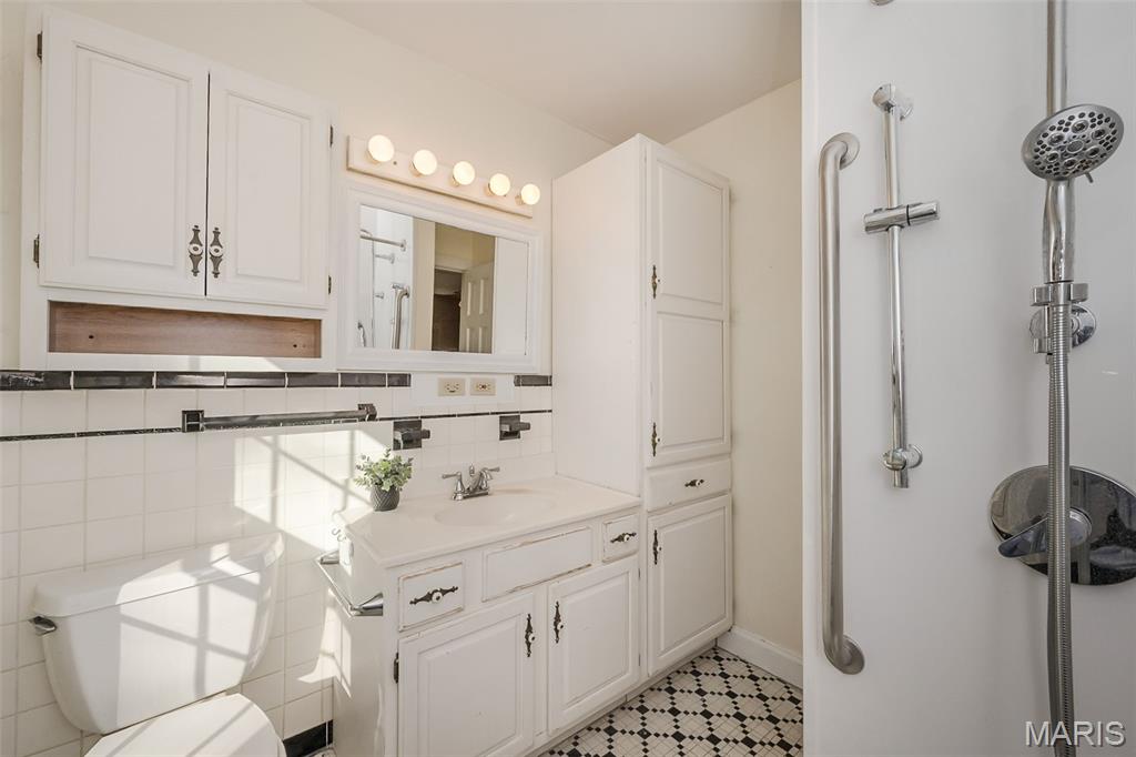 1140 South Geyer Road Kirkwood, MO 63122 - Photo 27 of 54