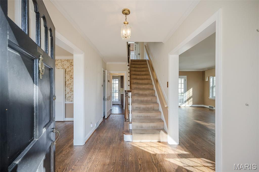 1140 South Geyer Road Kirkwood, MO 63122 - Photo 4 of 54