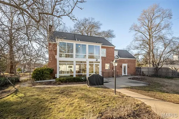 $595,000 | 1140 South Geyer Road, Kirkwood, MO 63122