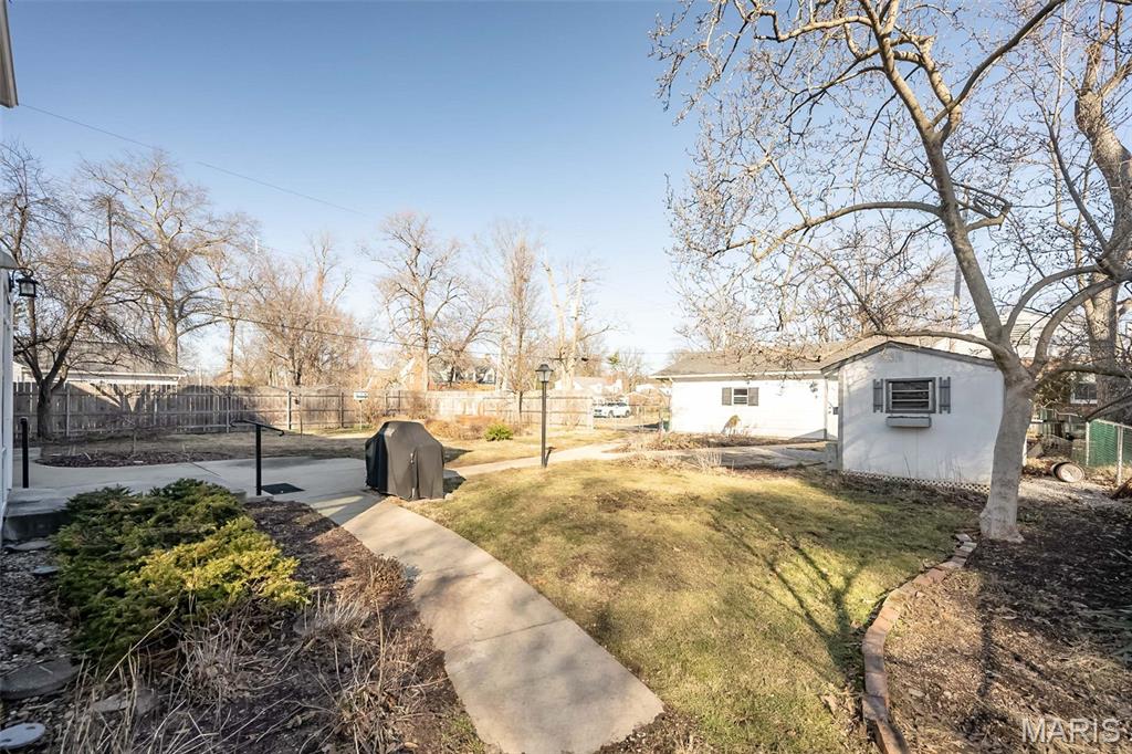 1140 South Geyer Road Kirkwood, MO 63122 - Photo 48 of 54