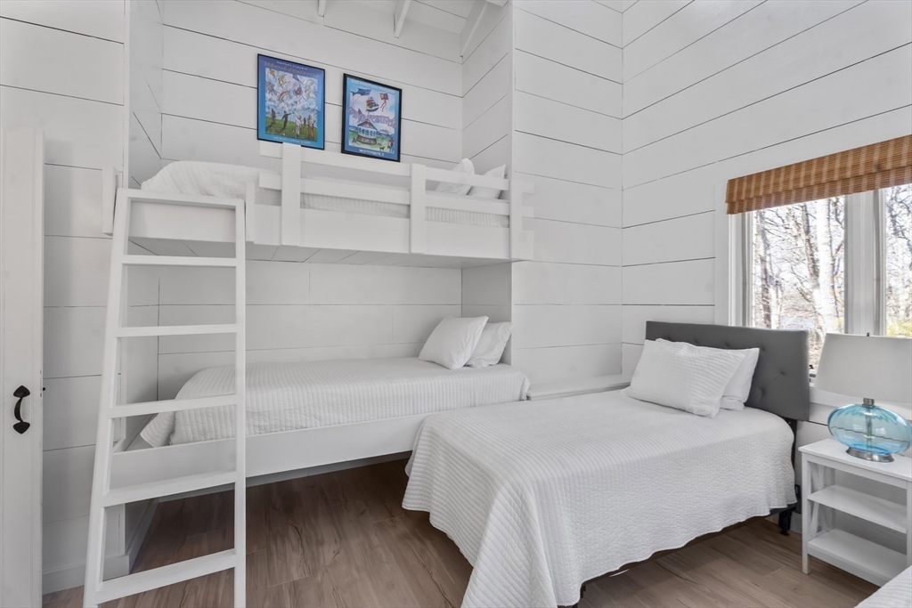309 Barnes Road Oak Bluffs, MA 02557 - Photo 24 of 32