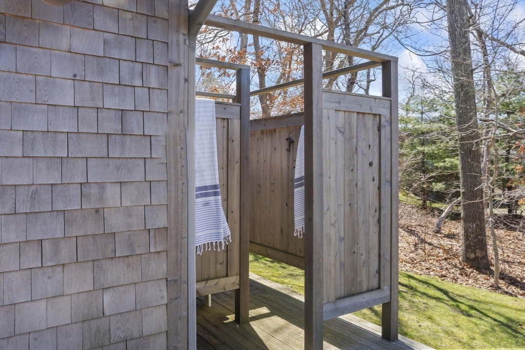 309 Barnes Road Oak Bluffs, MA 02557 - Photo 27 of 32