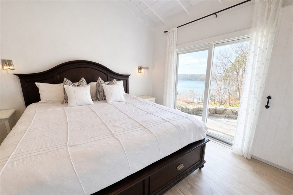 309 Barnes Road Oak Bluffs, MA 02557 - Photo 7 of 32