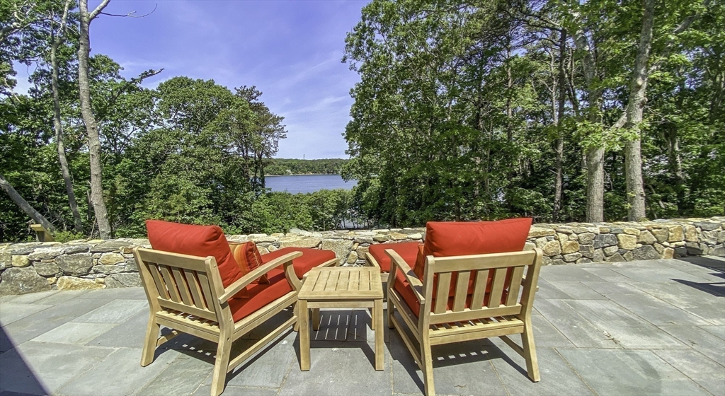 309 Barnes Road Oak Bluffs, MA 02557 - Photo 8 of 32