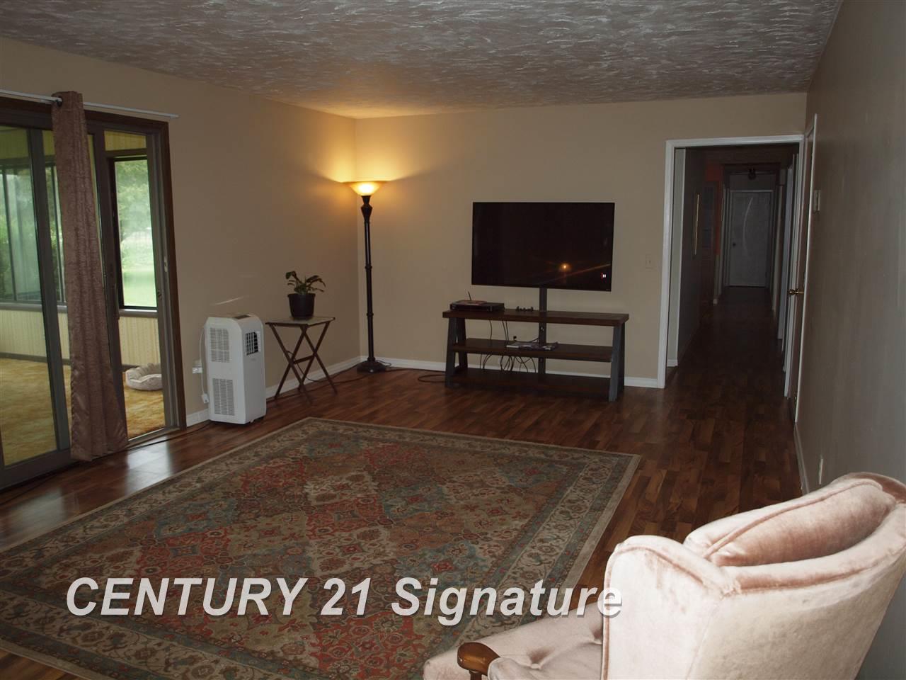4190 Ferden Road New Lothrop, MI 48460 - Photo 7 of 32