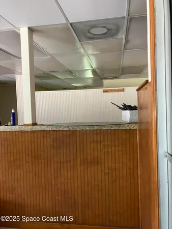 a view of a garage