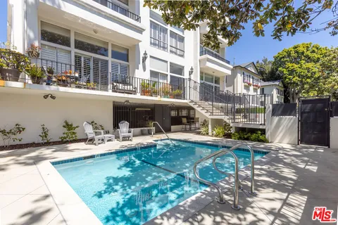 $1,149,000 | 511 San Vicente Boulevard, Unit 106, Santa Monica, CA 90402