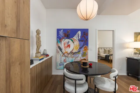 $1,149,000 | 511 San Vicente Boulevard, Unit 106, Santa Monica, CA 90402