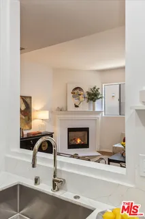 $1,149,000 | 511 San Vicente Boulevard, Unit 106, Santa Monica, CA 90402